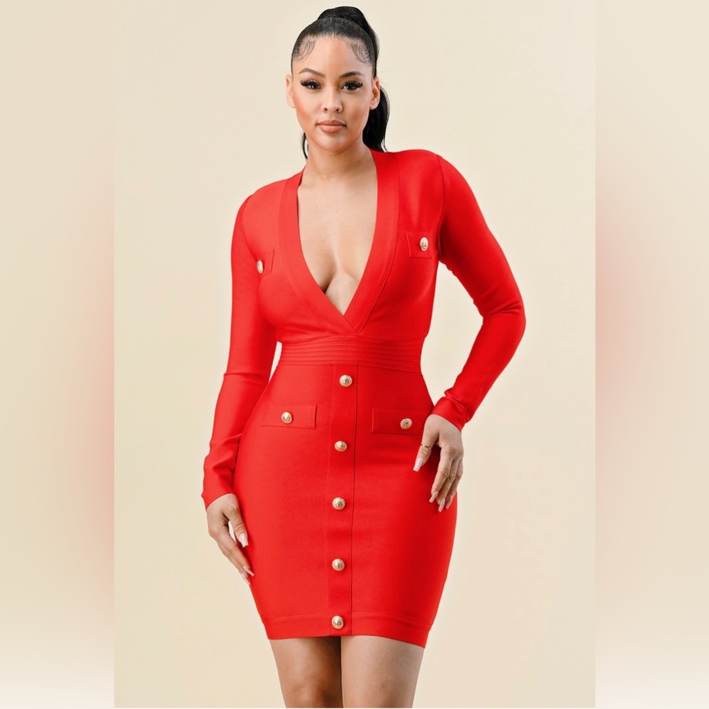 Elegant Red Button-Detail Dress - Picture 3 of 5